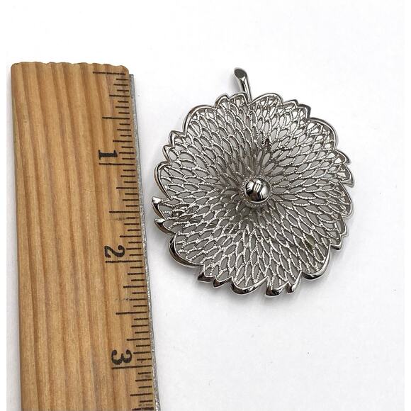 MONET Brooch Filigree Flower SilverTone Pin Vintage Estate - Picture 3 of 5